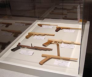 ��i�W����